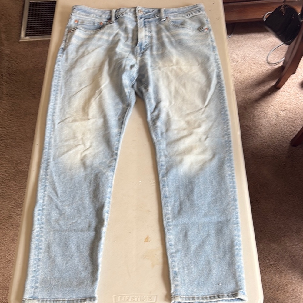 Men's Light Blue Jeans